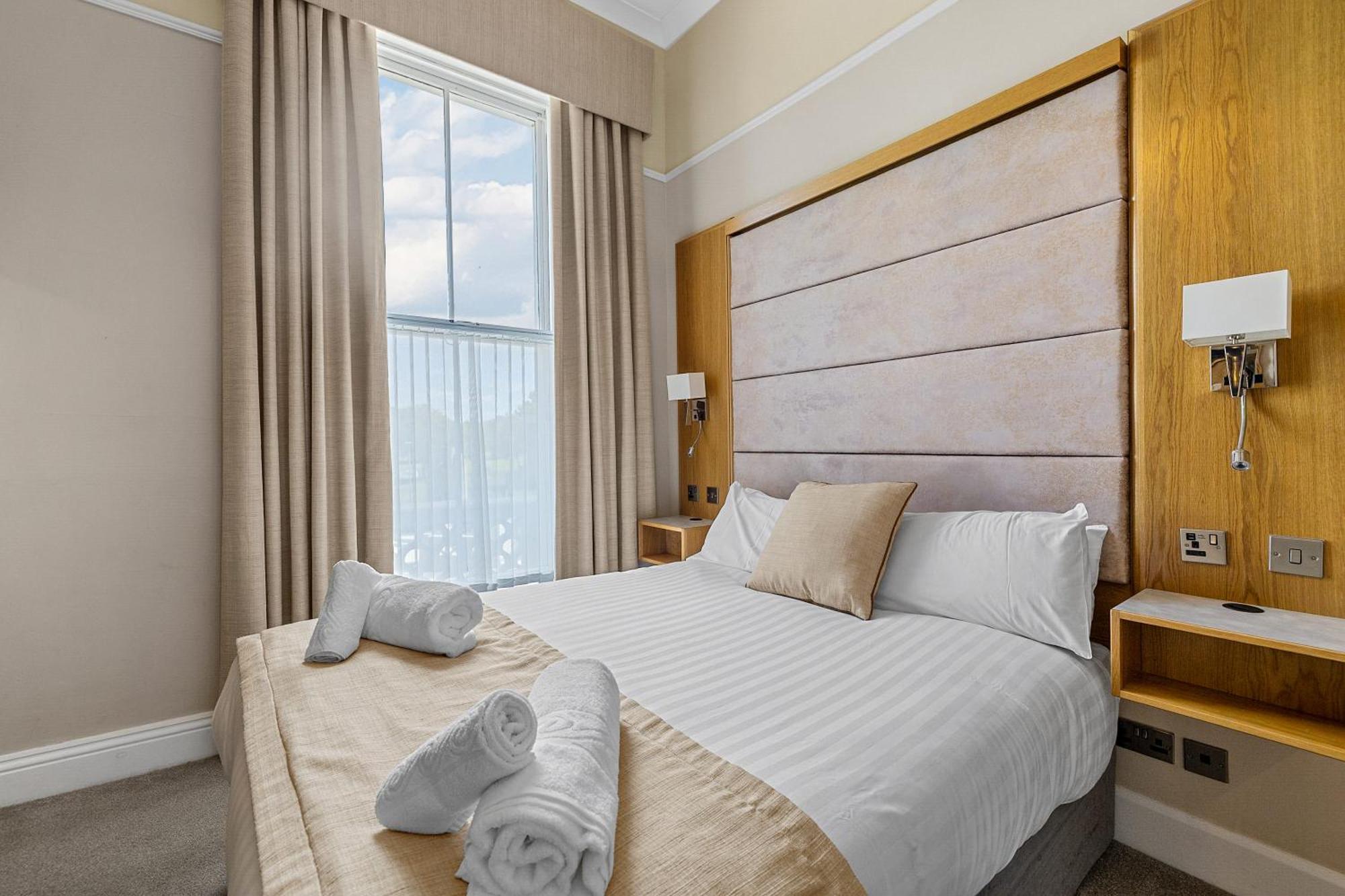 Invicta Hotel พลีมัธ ภายนอก รูปภาพ